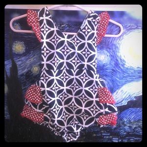 NWOT ADORABLE ruffle butt